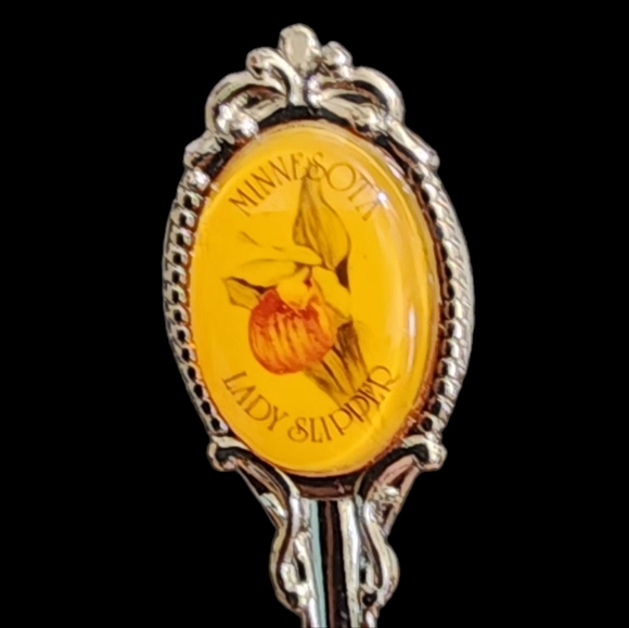 Three Vintage Minnesota souvenir spoons - Picture 8 of 10